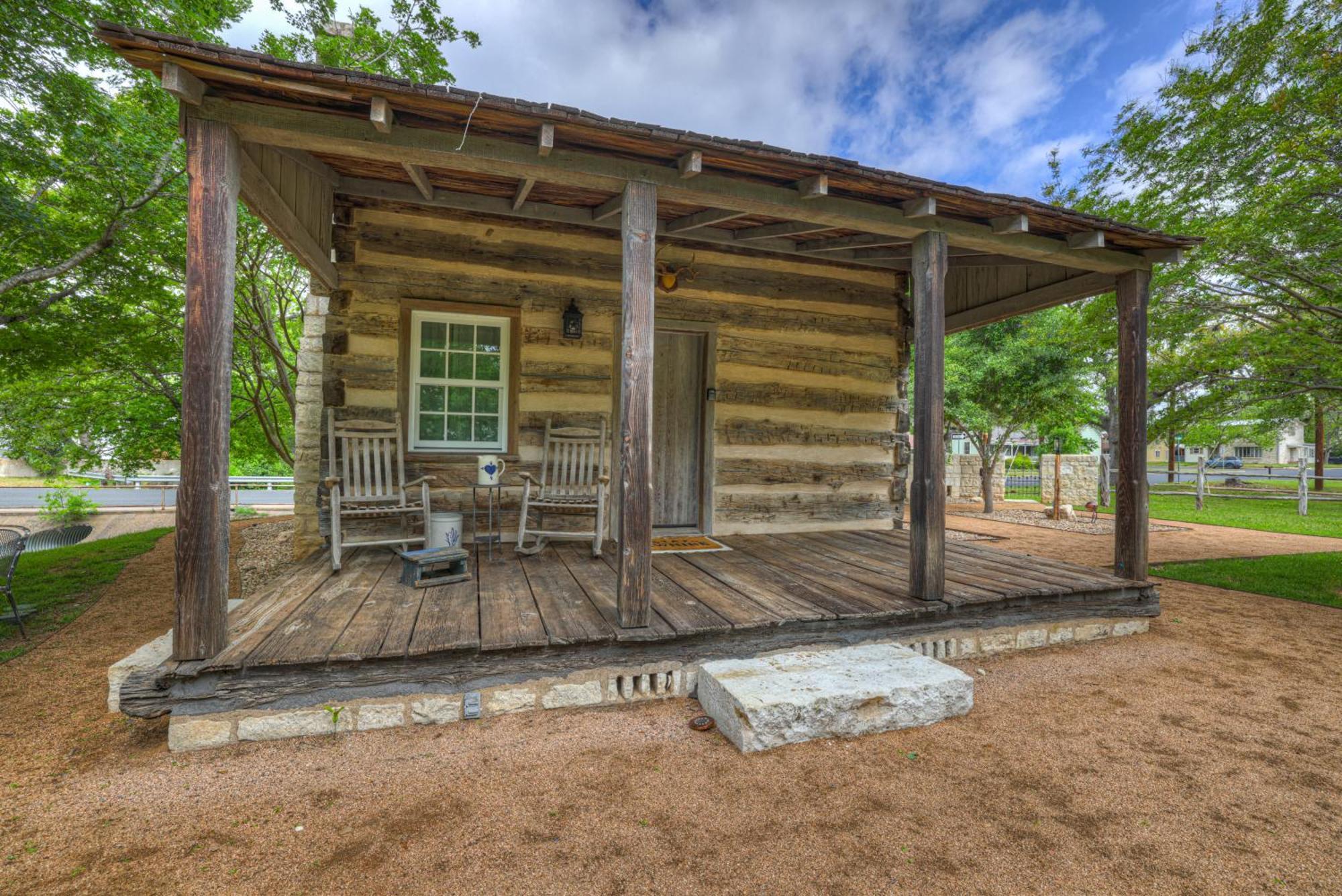 Town Creek Cabin Walk To Main St Villa Fredericksburg Exterior photo